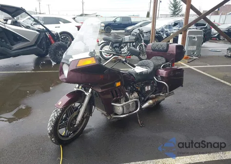 1981 Honda Goldwing z USA, uszkodzony, nr VIN SC0210BA121037